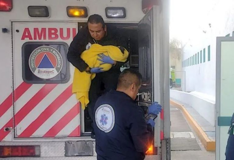 Nace bebé en calles de la Miguel Hidalgo