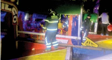 Tras fuerte pelea en Xochimilco, dos trajineras terminaron hundidas con todo y pasajeros