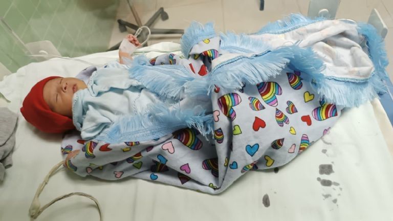 Impactante Robo de Bebé: Mujer se Hace Pasar por Enfermera en El Salvador*