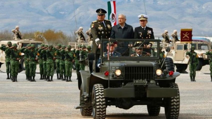 Trabajadores del Tren Maya acusan abusos por parte de militares; AMLO defiende al Ejército