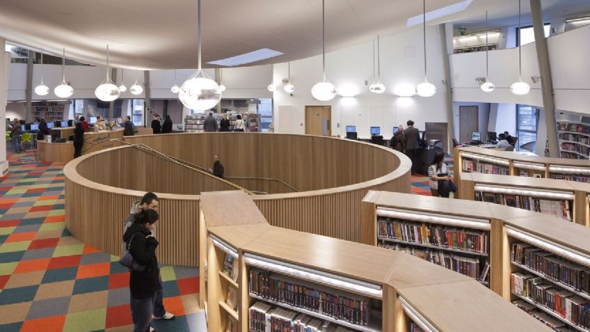 Bibliotecas de Canadá proponen prohibir el paso a personas que huelan mal