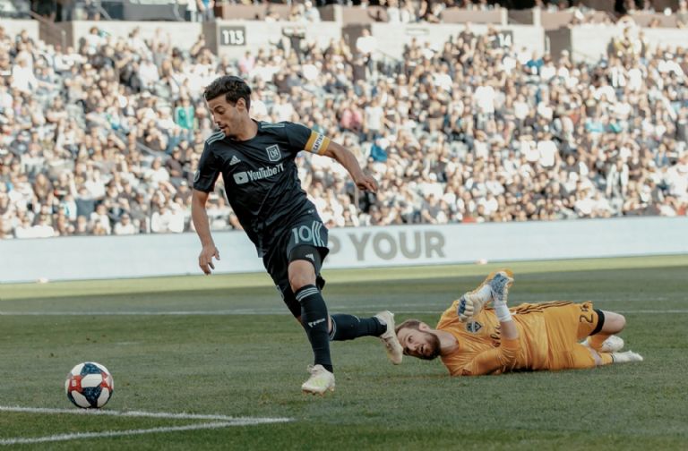 Carlos Vela podría jugar en México con este equipo si se cumple una importante condición