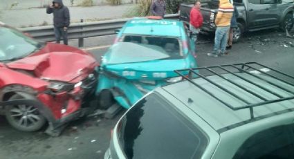 Reportan fuerte carambola en la autopista México-Toluca, se registran varios lesionados