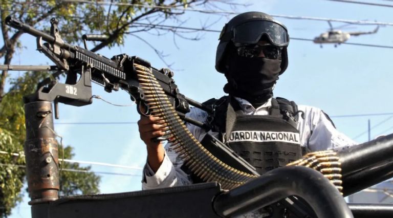 Se filtra video de la GN agrediendo a un hombre