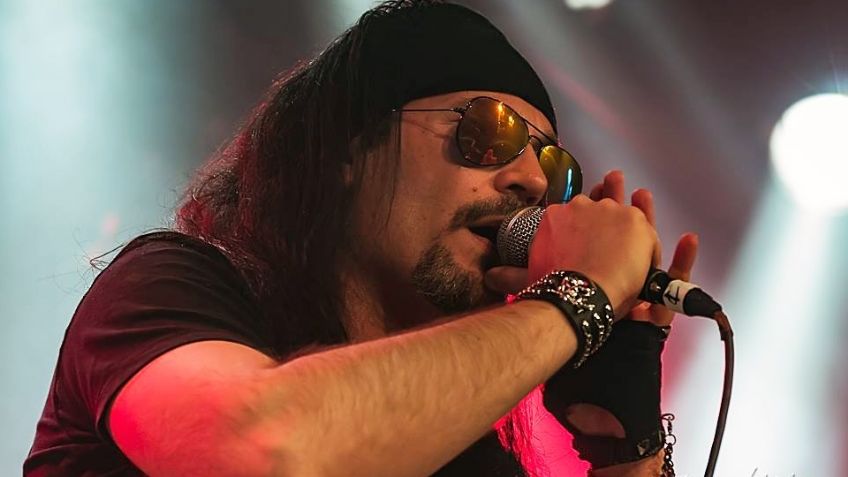 VIDEO: Zeta, exvocalista de Mägo de Oz, celebra 1 millón de vistas de su tema 'El Traidor'