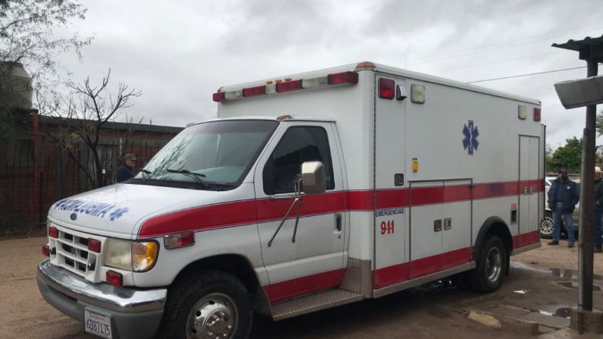 Auto cae en barranco de 15 metros en Nogales; la tripulante es hospitalizada en estado grave