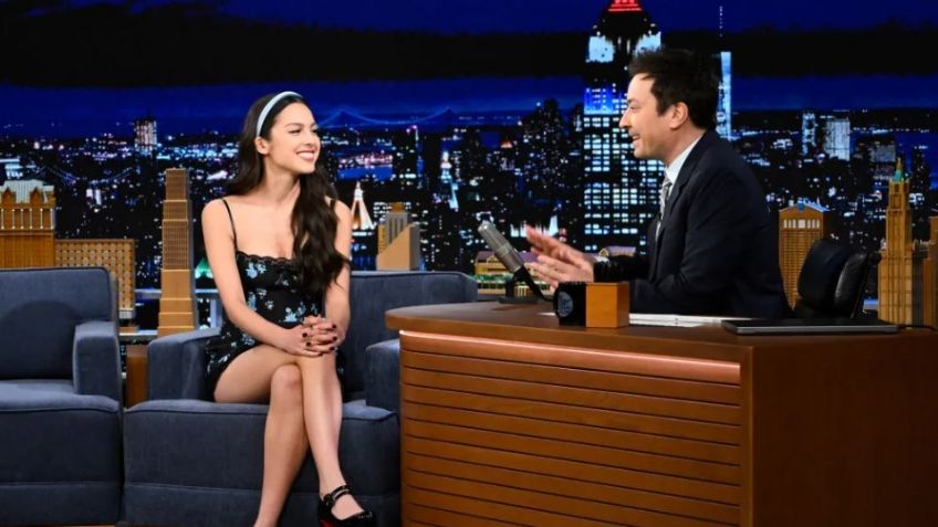 Olivia Rodrigo interpreta 'Flowers' de Miley Cyrus durante el desafío de cantar en 'Fallon'