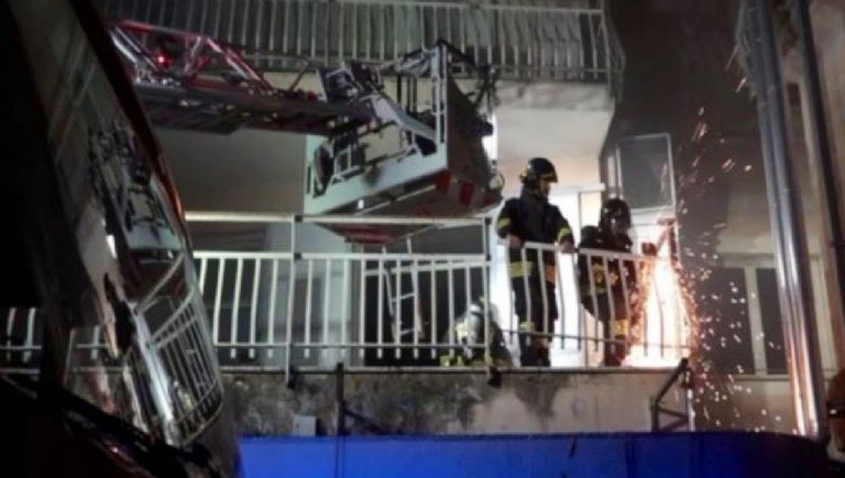 Mueren cuatro en incendio en hospital de Italia