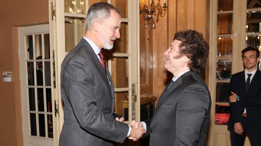 Javier Milei se reúne con Felipe VI antes de convertirse en presidente de Argentina