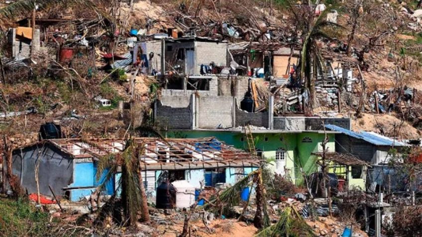 AMLO: promete restaurar casas afectadas por el Huracán ‘Otis‘ antes de terminar su sexenio