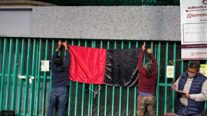 Colegio de Bachilleres: Tras no llegar a un acuerdo, 20 planteles de la CDMX estallan en huelga