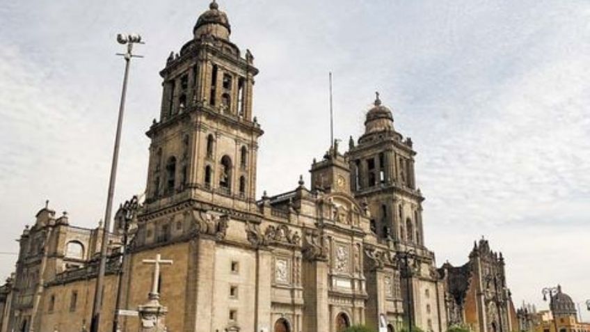 Alertan sobre nueva estafa a los visitantes de la Catedral Metropolitana de la CDMX