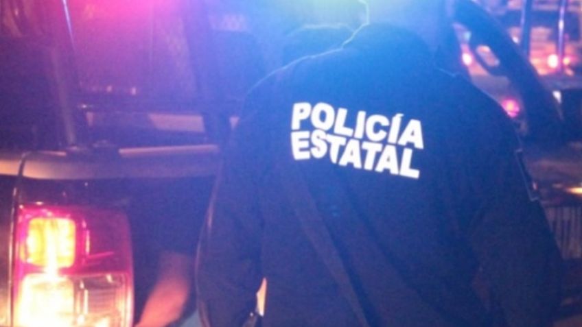 A la orilla de un canal de riego, agentes policíacos localizan el cadáver de un hombre en Colima