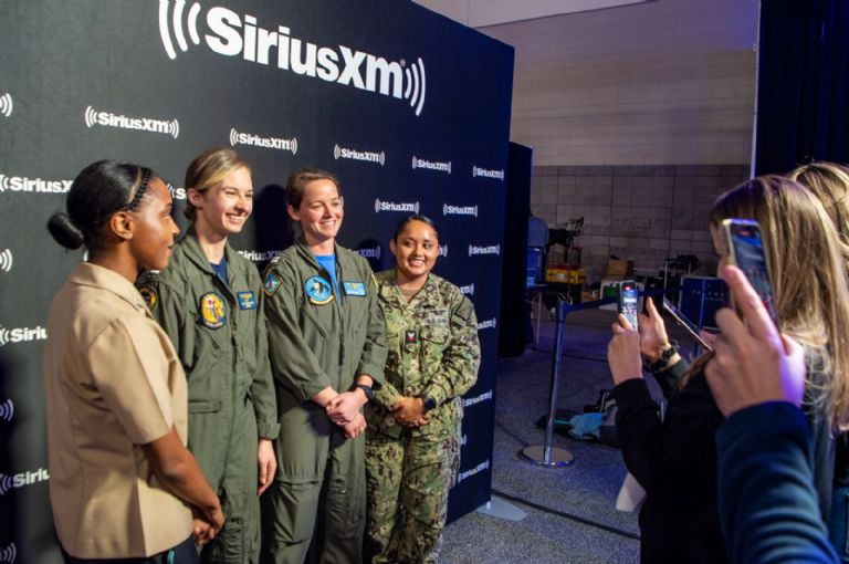 Mujeres pilotos harán historia en el 'Flyover' del Super Bowl LVII; este es el motivo