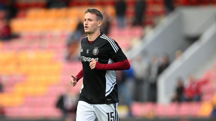 Futbolista checo, Jakub Jankto se declara homosexual en emotivo video en redes sociales