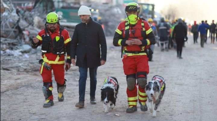 Terremoto en Turquía: Militares y binomios caninos mexicanos han rescatado a 4 personas con vida