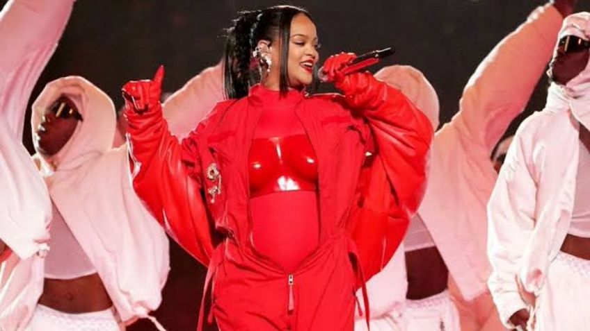 Nadie se había dado cuenta: Rihanna adelantó la noticia de su embarazo previo al Super Bowl