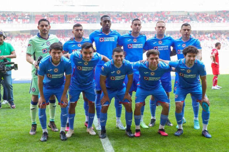 Hugo Sánchez acepta pláticas con Cruz Azul y revela sus impresiones de la reunión