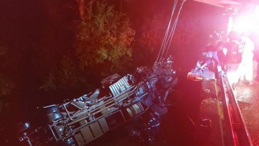 Tragedia: Autobús choca en Sudáfrica y deja un saldo de 20 muertos; autoridades investigan