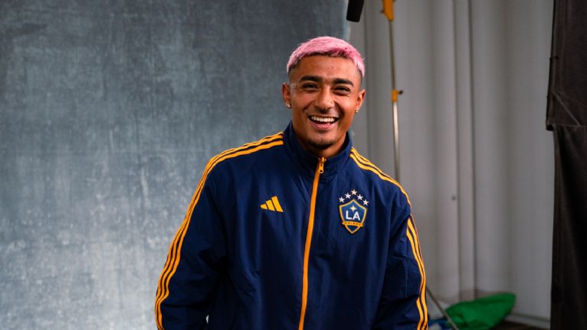 El mexicano Julián Araujo viaja a Barcelona para incorporarse al club blaugrana