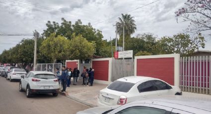Ciudad Obregón: Padres de familia cierran el CAM 52; denuncian falta de personal