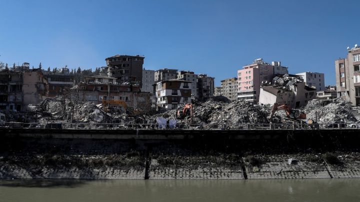 Terremoto en Turquía y Siria: Suman más de 46 mil muertos; tras 2 semanas, finalizan labores de rescate