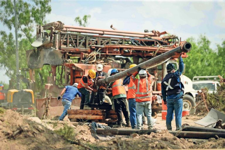 AMLO informó que el rescate de mineros en El Pinabete ocurriría en diciembre 2023. Foto: Internet