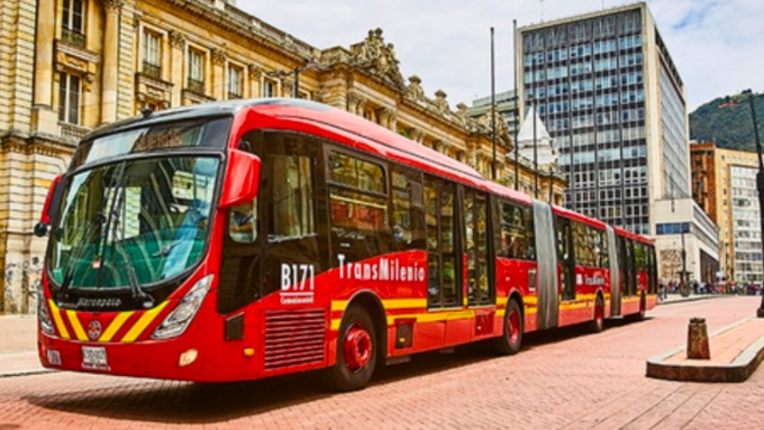 De no creer: Sujeto en Bogotá se vale de su estatura para acosar usuarias en el transporte público