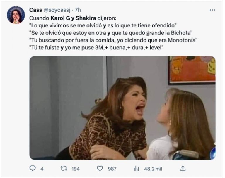 Meme Shakira y Karol G 