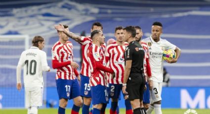 Atlético arremete contra el arbitraje tras empate en el derbi ante Real Madrid