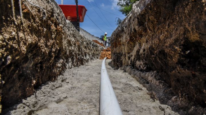 Regresa el agua al Estado de México; reparan 10 kilómetros de tuberías en Temoaya