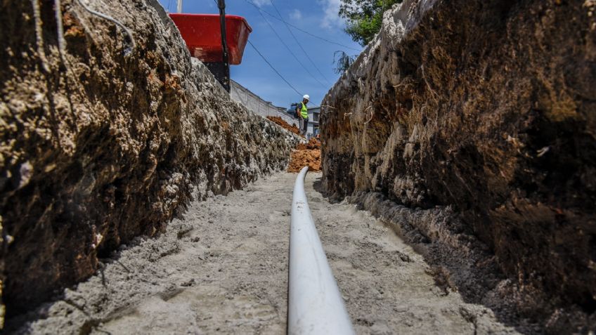 Regresa el agua al Estado de México; reparan 10 kilómetros de tuberías en Temoaya
