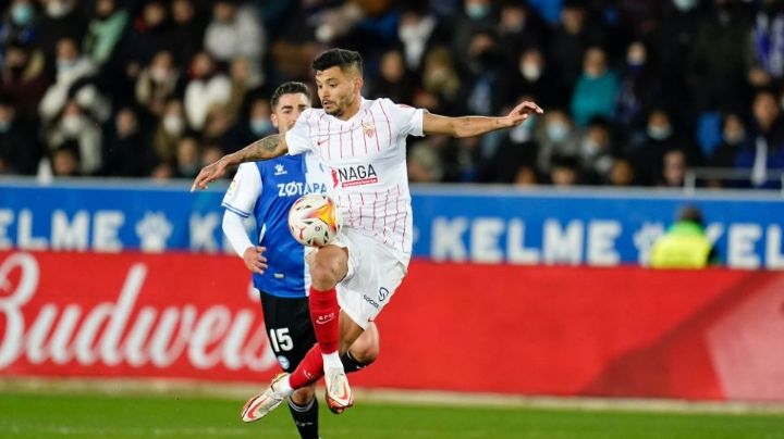 ¡Malas noticias para 'Tecatito' Corona! Sevilla toma importante decisión y descarta al mexicano