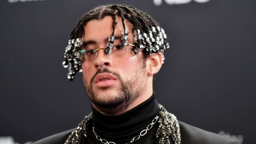Tras lanzar el celular de una fan, Bad Bunny sacude a los Grammy tras presentarse así