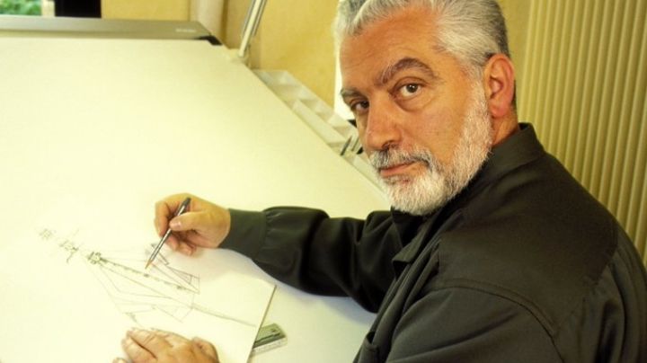 Policía de Francia confirma allanamiento a la casa de Paco Rabanne; esto le robaron