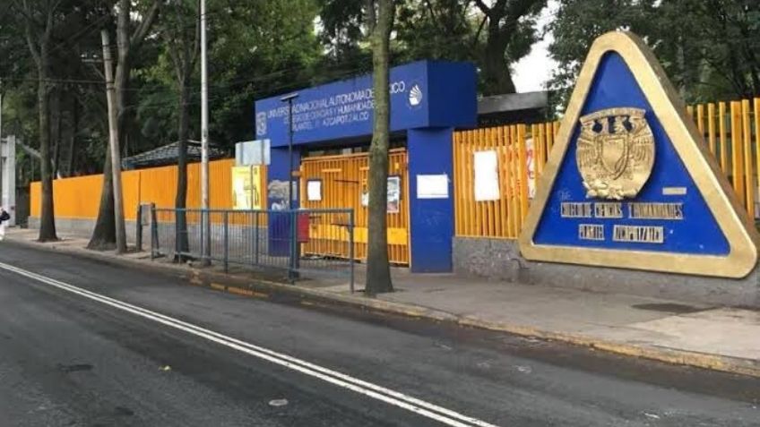 Alumnos del CCH Azcapotzalco toman la escuela y se van a paro de dos semanas