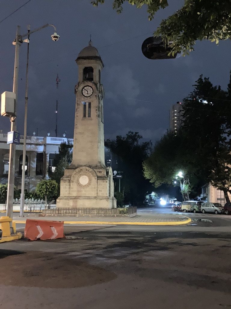 Reloj Chino en Bucareli