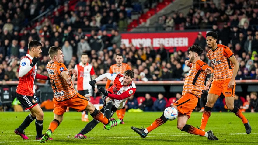 Santiago Giménez es elogiado en Países Bajos; esto es lo que piensan sobre el delantero mexicano