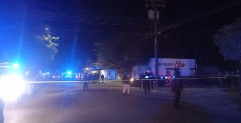 Matan a mujer en calle de la colonia Cortinas, en Ciudad Obregón. Foto: Facebook