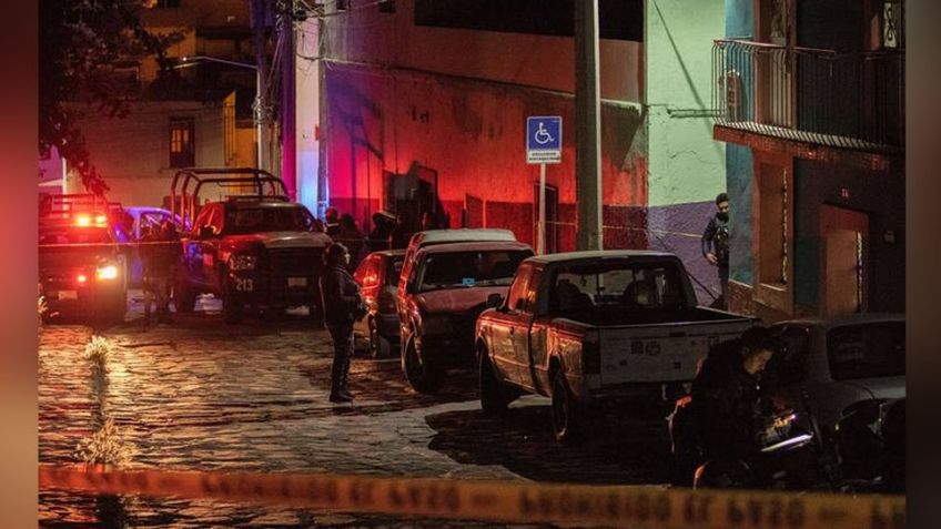 En presencia de su familia, hombre es asesinado a balazos al interior de un domicilio en Veracruz