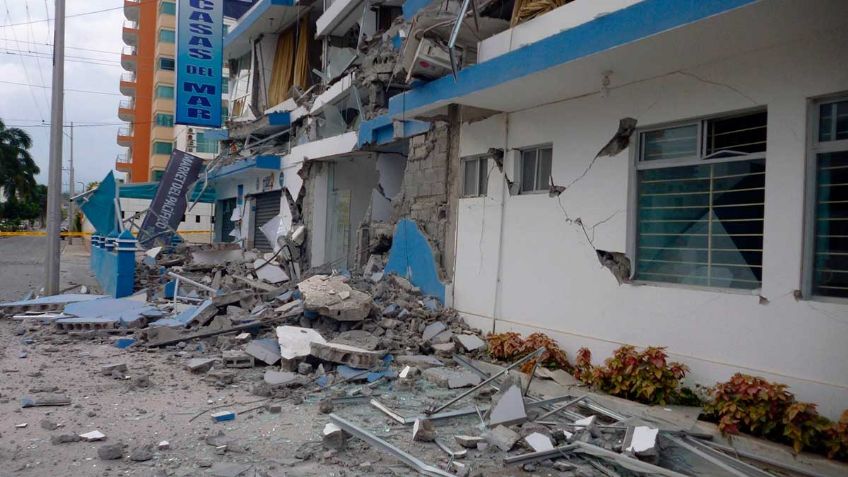 VIDEOS: Sismo con magnitud de 6.8 grados sacude a Ecuador; reportan a una víctima fatal