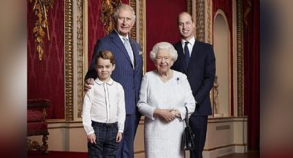 Tras muerte de Reina Isabel II, Rey Carlos III rinde homenaje con FOTO inédita en Día de la Madre