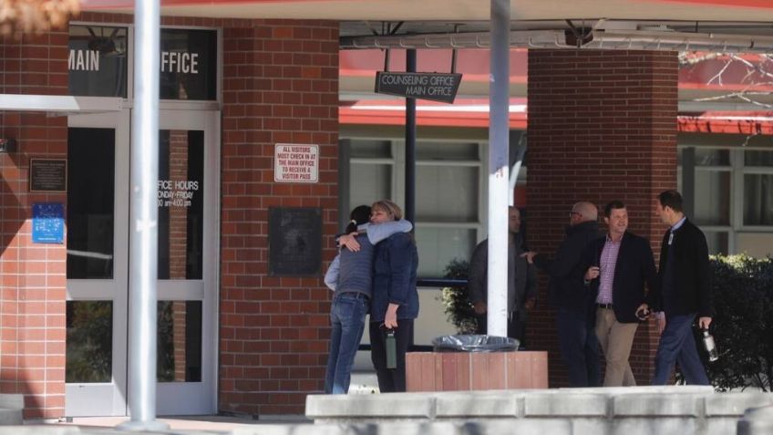 EU: Pelea en secundaria termina fatalmente; adolescente le arranca la vida a su compañero