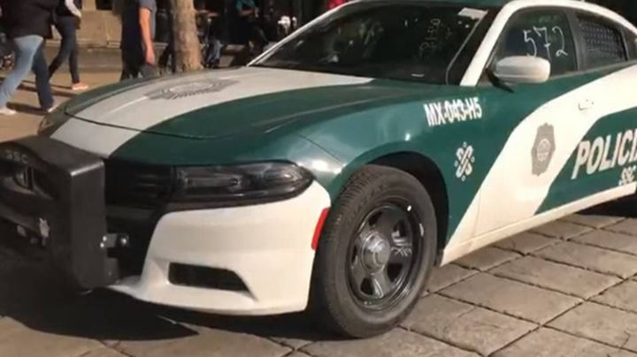 Policías de la CDMX recuperan 60 mil pesos tras detener a banda que robaba a través de Facebook