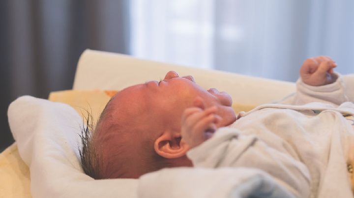 EU: Sujeto le arranca la vida a su hijo de tan solo 3 meses de edad; hallan huellas de tortura