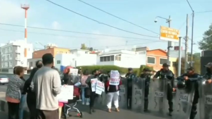 Bullying en la CDMX: Tras intento de suicidio de un alumno, padres de familia se manifiestan