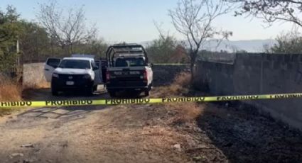 Localizan dos cadáveres con huellas de violencia a la orilla de una brecha en Morelos