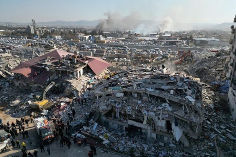 Muertos por terremoto en Turquía siguen subiendo. Foto: Twitter