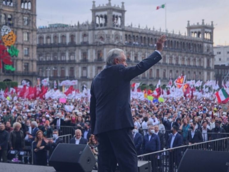 AMLO llamó a sus simpatizantes al Zócalo el próximo 18 de marzo. Foto: Twitter