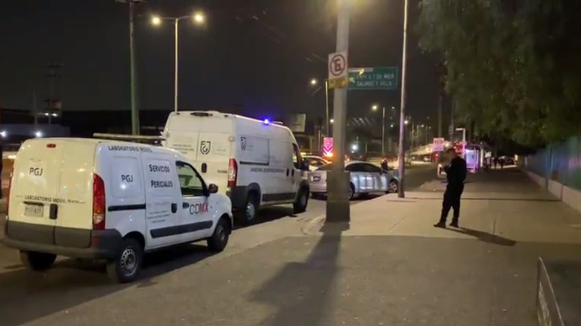 (FUERTE VIDEO) CDMX: Conductor de grúa huye tras atropellar a hombre en Circuito Interior